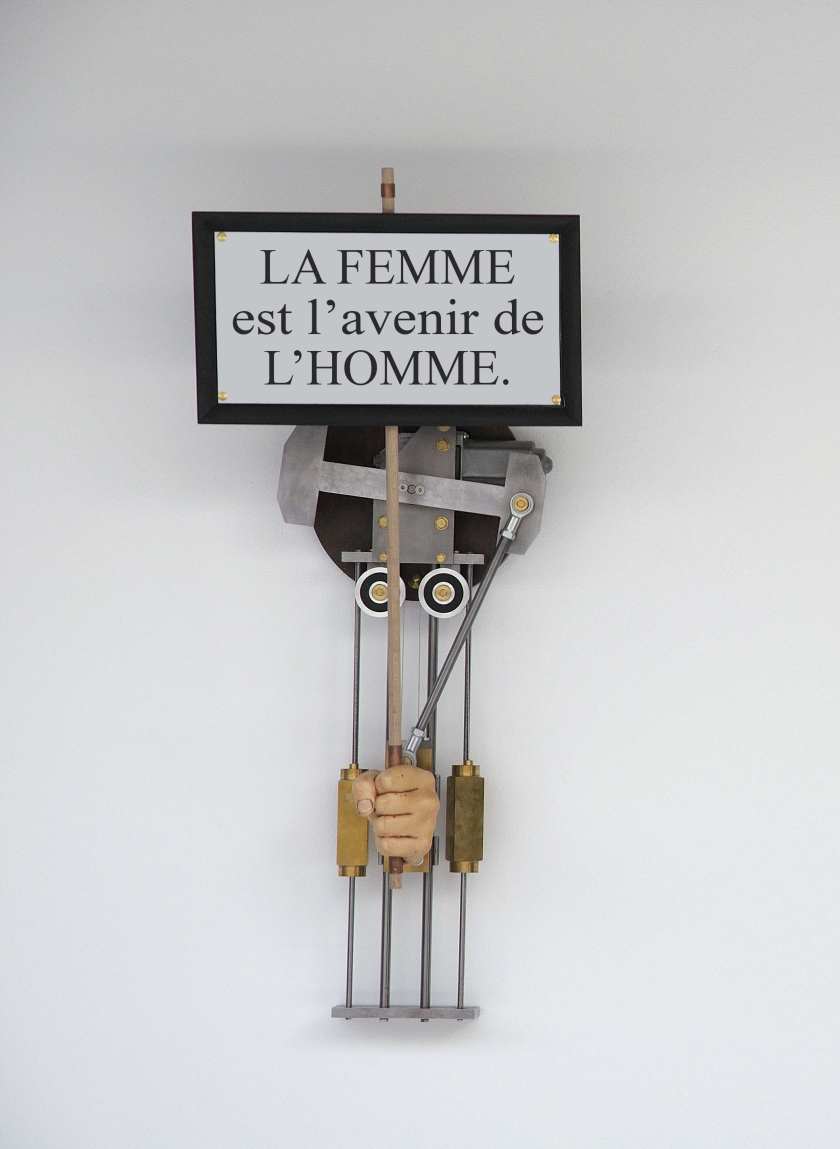 La femme est l'avenir de l'homme nouvelle inscription - copie