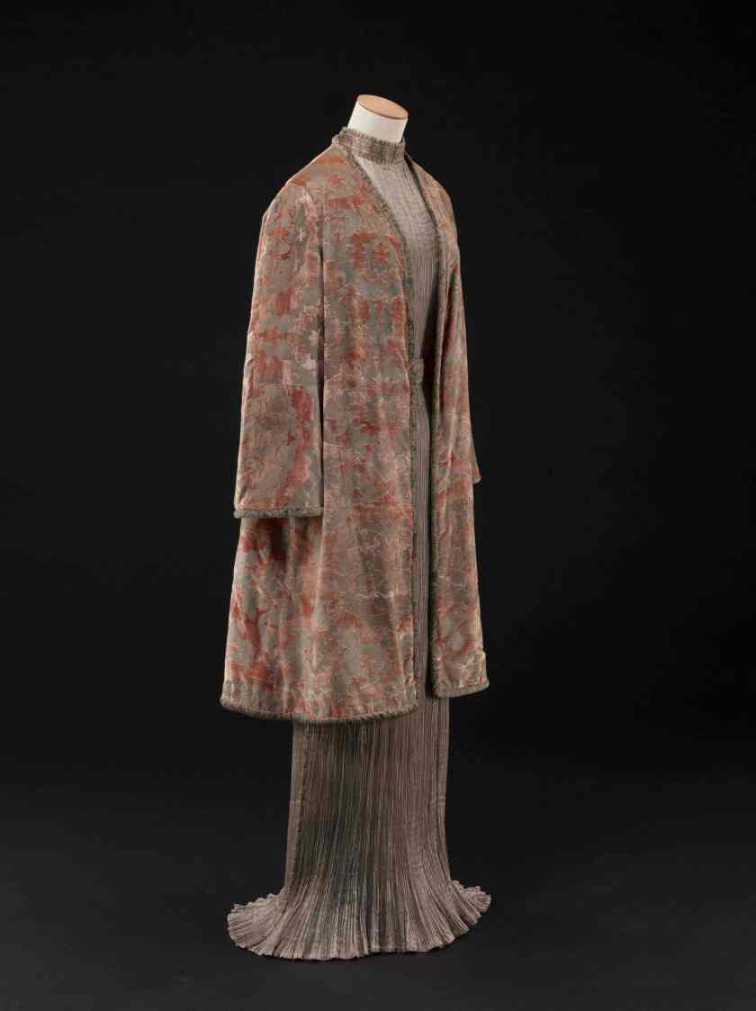 Ensemble robe et manteau