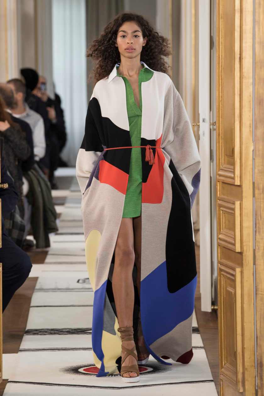 Schiaparelli_PE2018_Look_01
