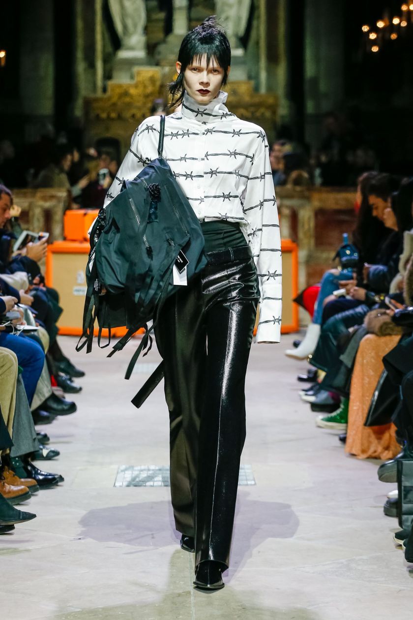 Yang Li
Ready To Wear Fall Winter 2018 Collection
Paris Fashion Week