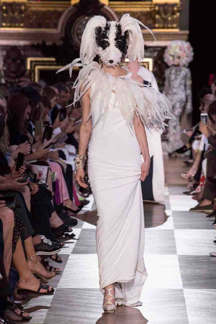 Schiaparelli_HCAW1819_Look_37